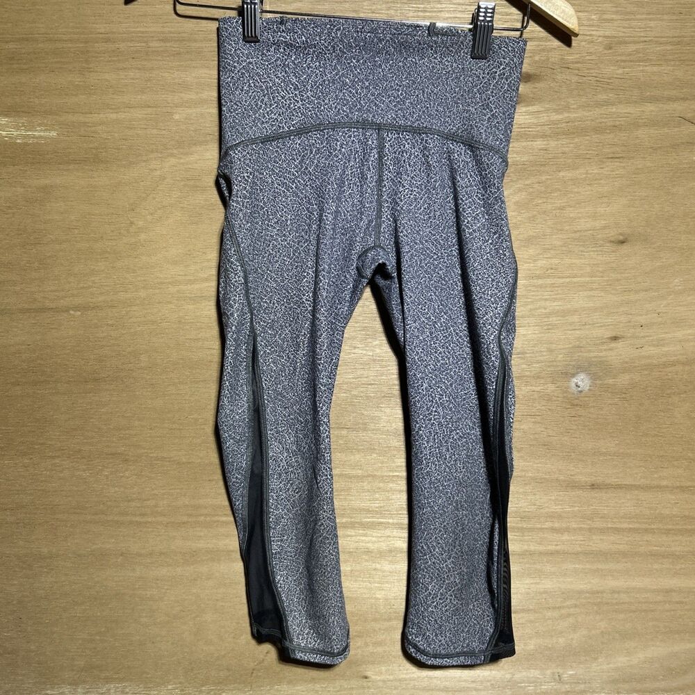 Lululemon Black Train Time 17 Crop Leggings Size 4 Athletic Lululemon‎ Speckled